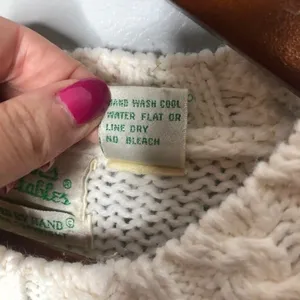 Vintage 1990’s white with pink rose floral sweater thumbnail 5