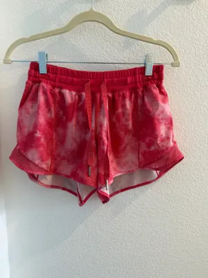Lululemon Shorts Hotty Hot thumbnail 2