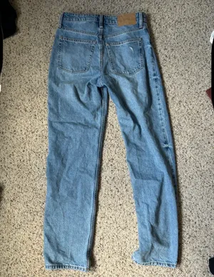 H&M Boyfriend Jeans thumbnail 3