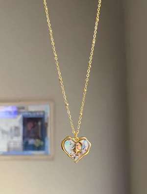 Handmade gold tone stainless steel heart sparkle shell necklace🐚⭐️🌀 thumbnail 4