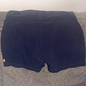 ✨Lucy Shorts✨ Black Size M thumbnail 3