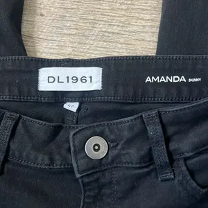 DL1961 Amanda Skinny Black Jeans Size 27 thumbnail 2