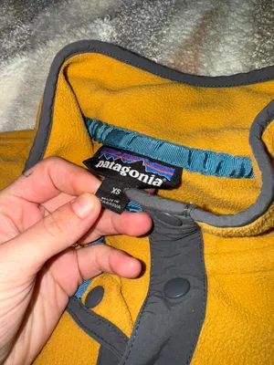 Patagonia Colorblock Snap Fleece thumbnail 4