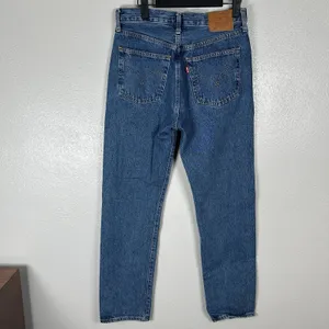 Levis 501 Jeans Womens 26x30 Premium Denim High Rise Button Fly Blue Medium Wash thumbnail 3