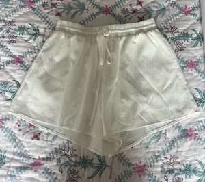 Grey Bandit Linen Shorts thumbnail 1