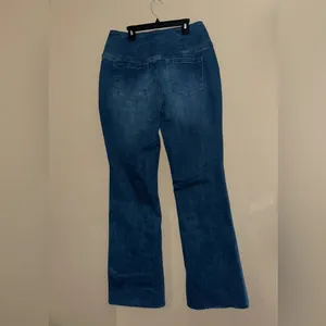 Flamingals High-rise pull-on jeans in a medium blue wash with a raw hem thumbnail 2