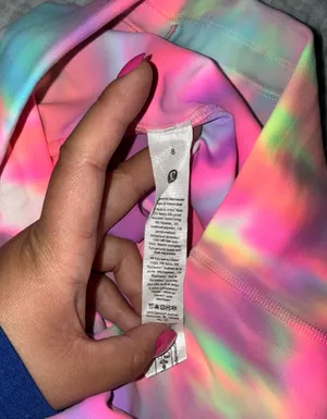 Lululemon psychedelic rainbow wunder under shorts 6” thumbnail 4