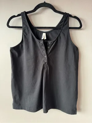Pact Women’s Black Organic Cotton Henley Quarter Snap Tank Size Small thumbnail 1