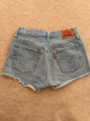 Levi’s 501 Shorts Denim Button Fly Cut-Off thumbnail 2