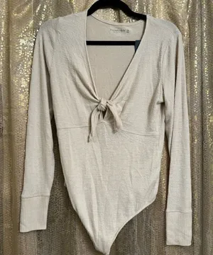 Abercrombie & Fitch Soft Cozy Tie Front Cream Long Sleeve Bodysuit M NWT thumbnail 1