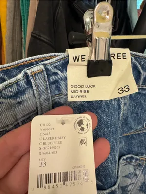 NWT Free People We The Free Good Luck Printed Barrel Jeans - laser Daisy - 33 thumbnail 15