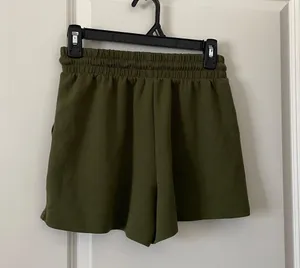 Green Lounge Shorts Size M thumbnail 2