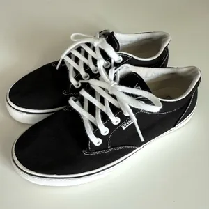 Vans Atwood low top black canvas sneakers thumbnail 1