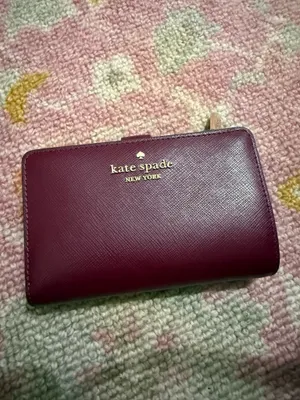 Kate Spade New York Staci Medium Tote and Madison Medium Bifold Wallet thumbnail 7