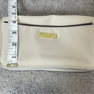 Salvatore Ferragamo Saudia‎ Ivory Travel Cosmetic Bag thumbnail 9