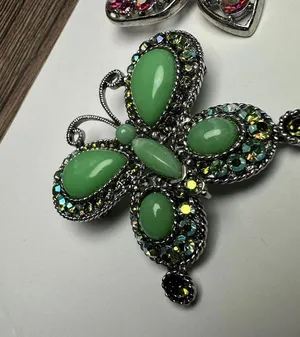 Rhinestone Butterfly Insect Brooch Pin Lot Of 2 Silver Tone 1 Green & 1 Pink thumbnail 8