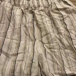 NWT love‎ tree linen blend stripe shorts M thumbnail 4