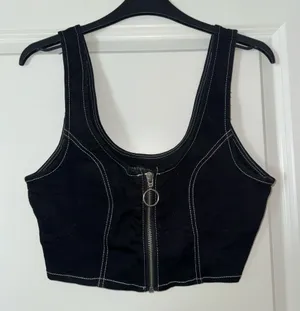 Urban Outfitters Top thumbnail 1