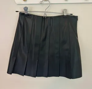 ZARA Black Leather Pleated Skirt thumbnail 3