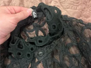 Black Floral Crochet Lace Women's top Size M thumbnail 3