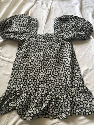 Billabong Black White Ditsy Floral Puff Sleeve Mini Dress Size Small thumbnail 4