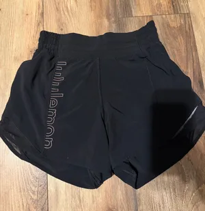 Lululemon Hotty Hot Shorts 4" thumbnail 1