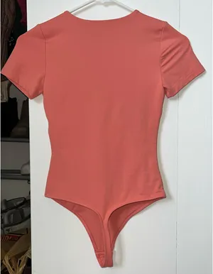 Babaton Aritzia Bodysuit Contour Short Sleeve thumbnail 2