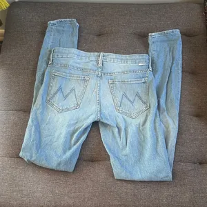 MOTHER Light Blue Straight Leg Jeans "The Looker" size 25 thumbnail 2