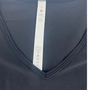 Lululemon Nulu Cropped Slim Yoga Short Sleeve‎ Top Black Size 2 thumbnail 7