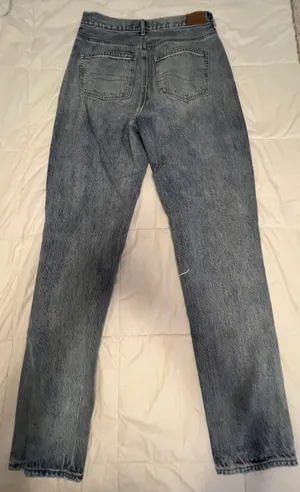 American Eagle Outfitters Mom Jeans thumbnail 3