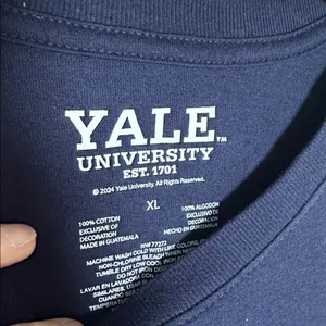Yale University Navy Blue T-Shirt Handsome Dan Bulldogs Embroidered Crop College thumbnail 4