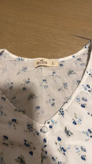 Hollister Top thumbnail 6