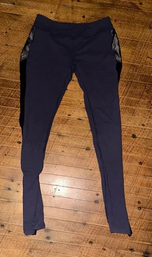 Beyond Yoga navy mesh sides L athletic leggings thumbnail 1