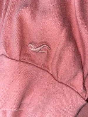 Hollister Long Sleeve Crop Top thumbnail 3