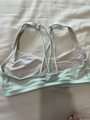 Light mint lululemon free to be bra size 4 thumbnail 2