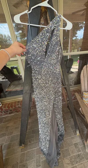 Prom Sherri Hill thumbnail 3