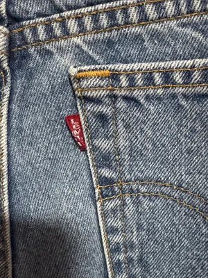 Levi's Vintage 2001 512 Women's Boyfriend Tapered Leg Jeans in Medium Blue Denim thumbnail 6