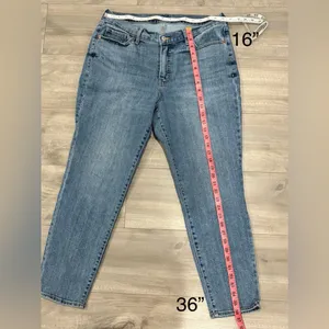Old Navy High Rise Blue Jeans Size 14 thumbnail 3