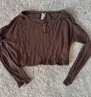 Urban Outfitters Top Crop Long Sleeve thumbnail 1