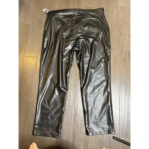 Abercrombie‎ & Fitch Curve Love Vegan Leather 90's Straight Pant Size 37 thumbnail 3