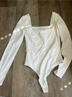 Babaton Ivory Long-Sleeve Square Neck Bodysuit‎ thumbnail 1