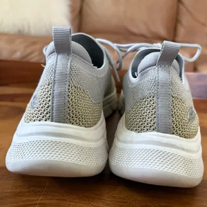SKECHERS Memory Foam Sneakers Size 8.5 thumbnail 5