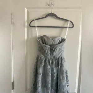 Embroidered Oleg Cassini Long Strapless Silver Dress thumbnail 6