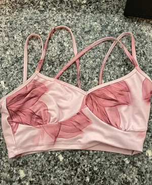 Sports Bra Size Medium thumbnail 1