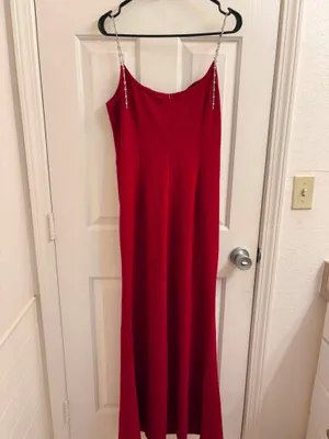 Red dress with adjustable straps Size L thumbnail 2