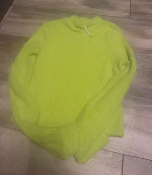 Anthropologie sweater thumbnail 1