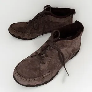 Skechers SN 44706 Women 7.5 Lineage Chukka Brown Suede Lined MoccasinBoots thumbnail 1