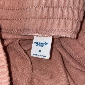 ✨ old navy active sweat shorts✨ thumbnail 4