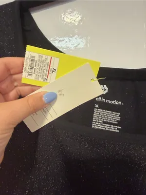Black Sparkle‎ All in Motion NWT Long Sleeve Crop Top thumbnail 2