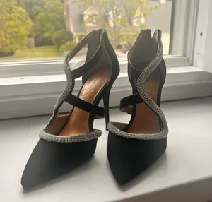 Jessica Simpson heels thumbnail 1